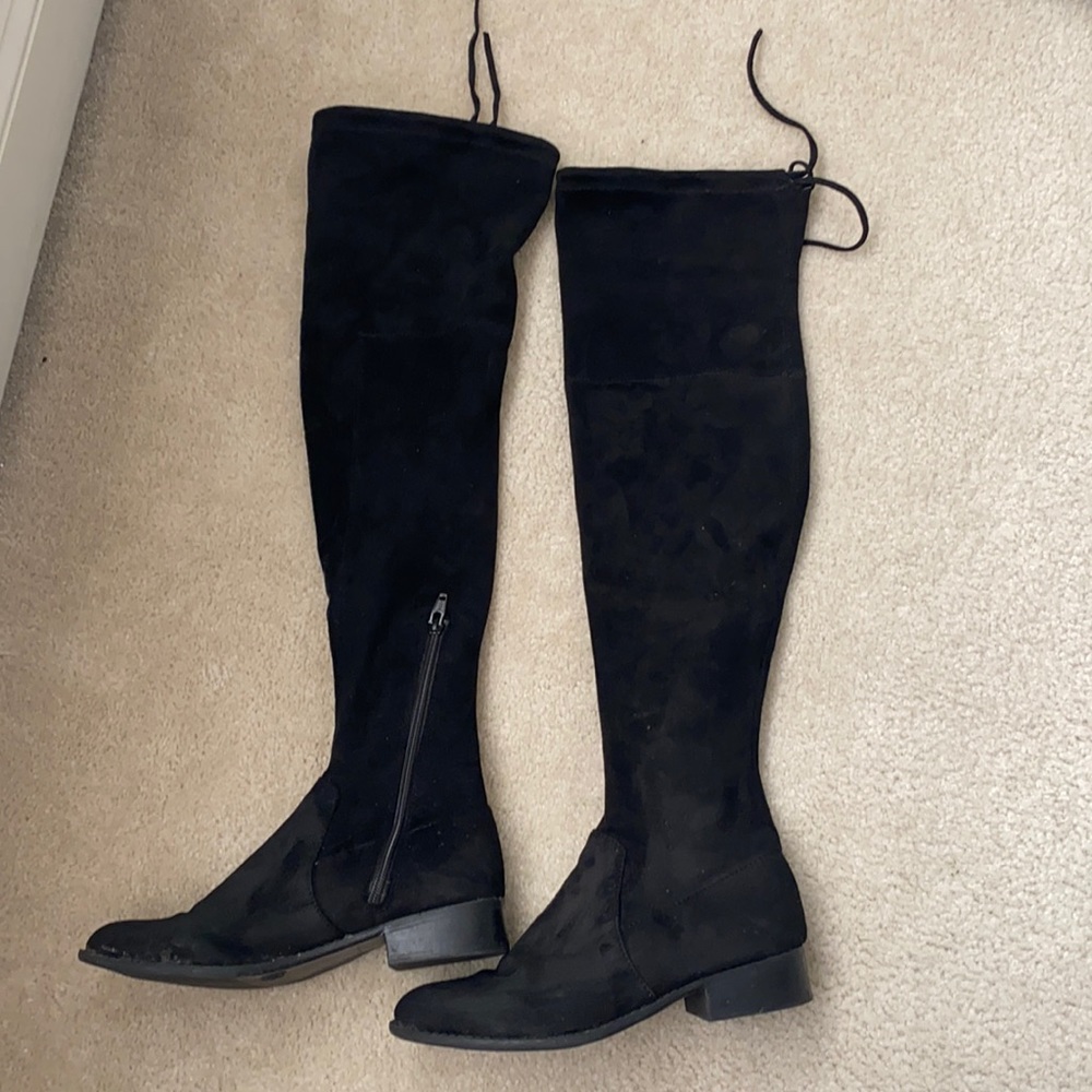 over the knee tie behind knee